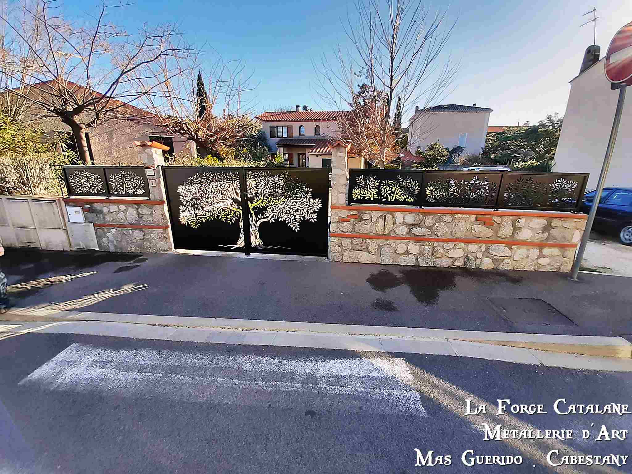 portail et cloture en decoupe laser forge catalane.jpg